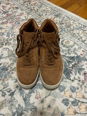 Men's Brown Suede High-Top Sneakers - Stylish Casual Shoe